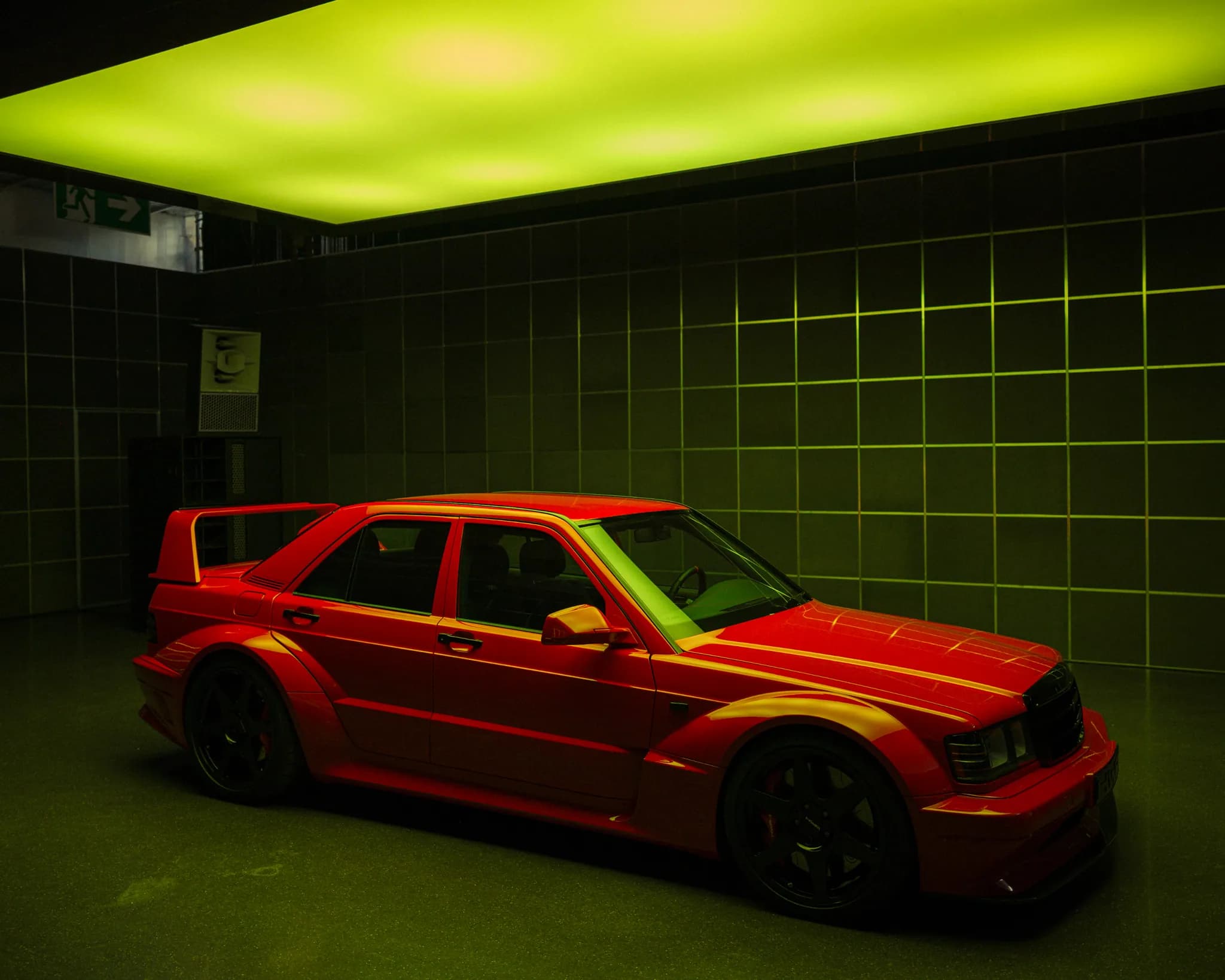 roter benz, frame 2